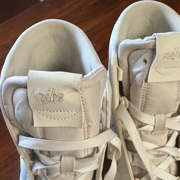 Nike White High-Top Sneakers Women’s 10/Mens 8 - Picture 8 of 12